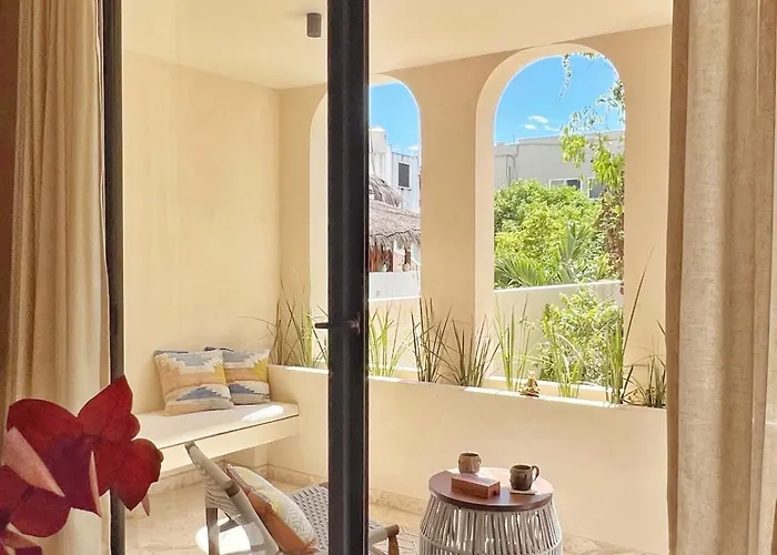 New Luxury Design Private Roof Pool Walkable